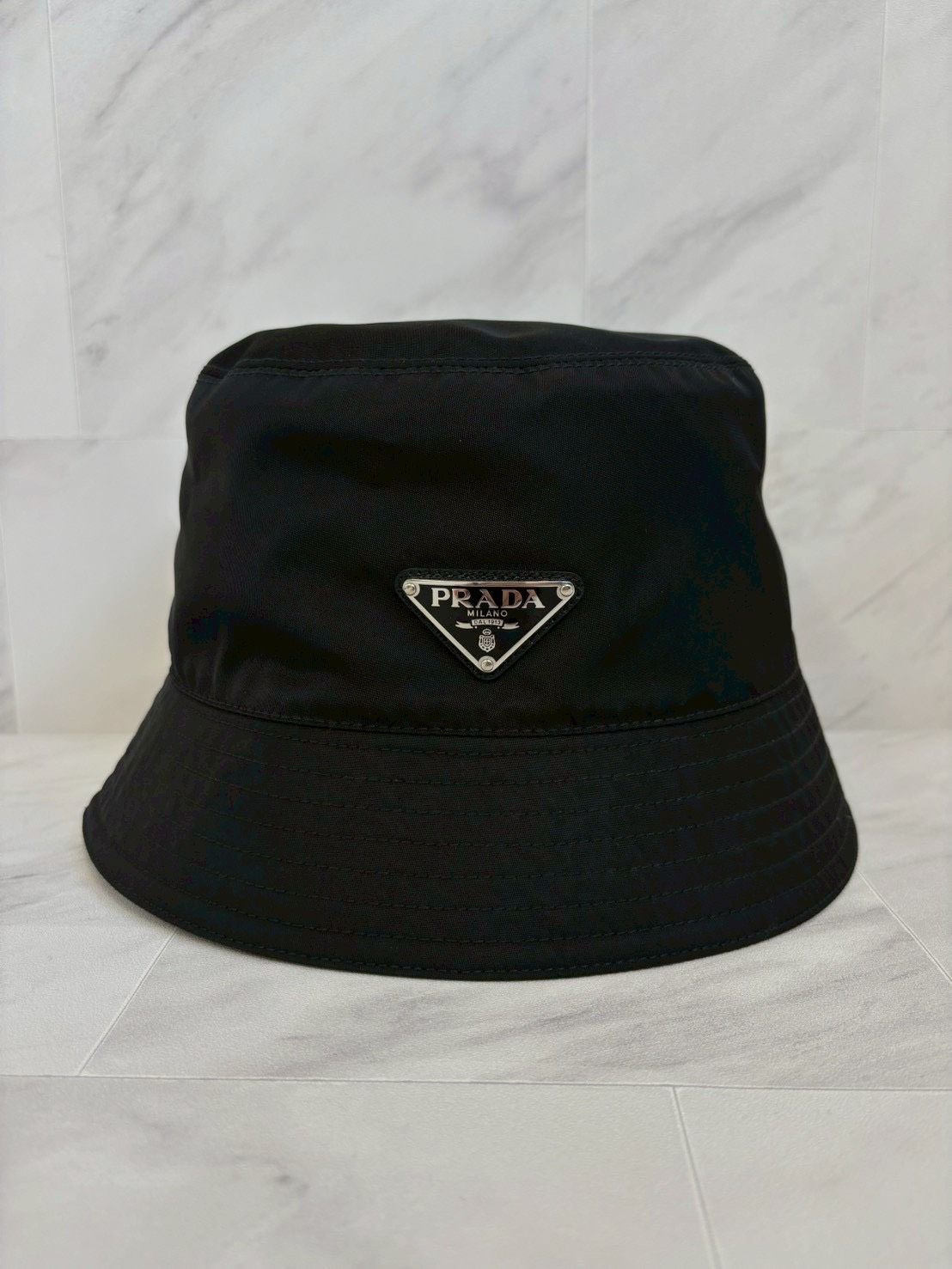 PRADA プラダ バケットハット バケハ ハット Nylon ナイロン トライアングル ロゴ ワッペン 帽子 キャップ 黒 ブラック Mサイズ