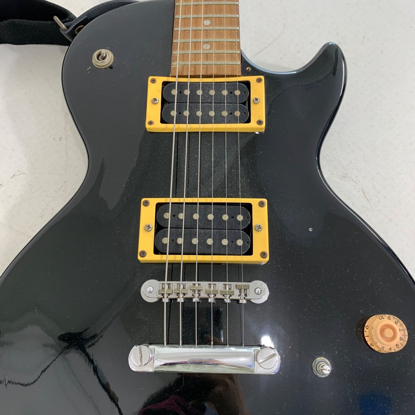 エレキギター ブラック