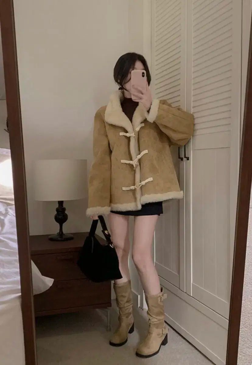 トゥーリバーシブルトグル ムートン