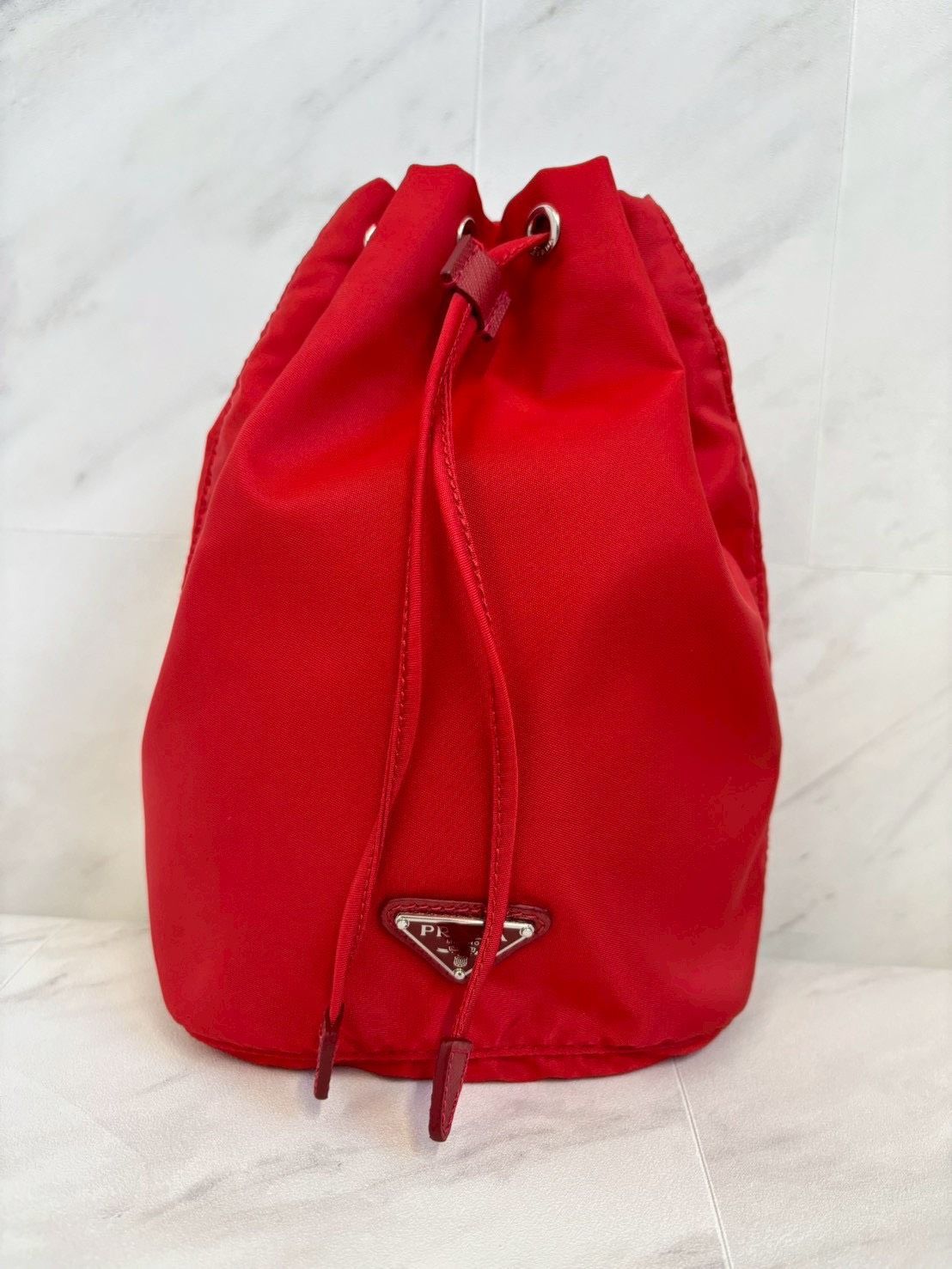 PRADA プラダ 巾着 袋 ミニ ポーチ Nylon ナイロン 赤 レッド トライアングル ロゴ ワッペン メンズ レディース 小物