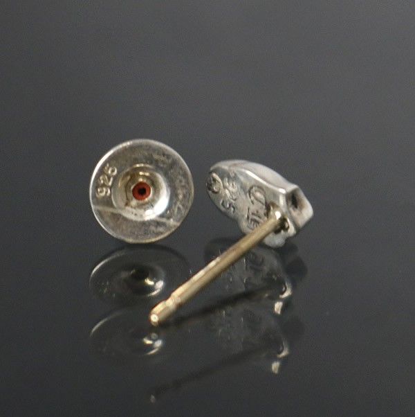 スタッド ピアス