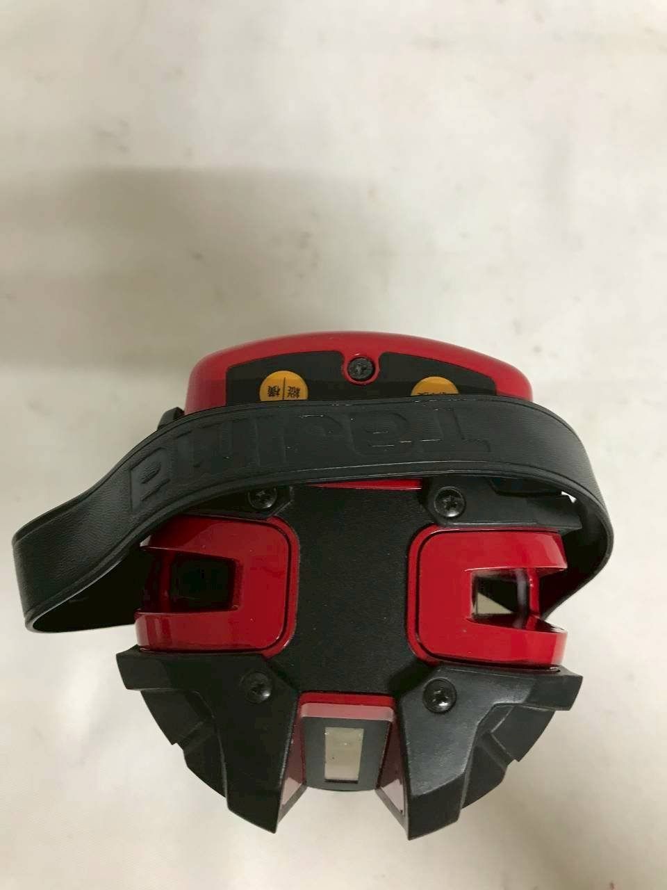 レーザー墨出し器