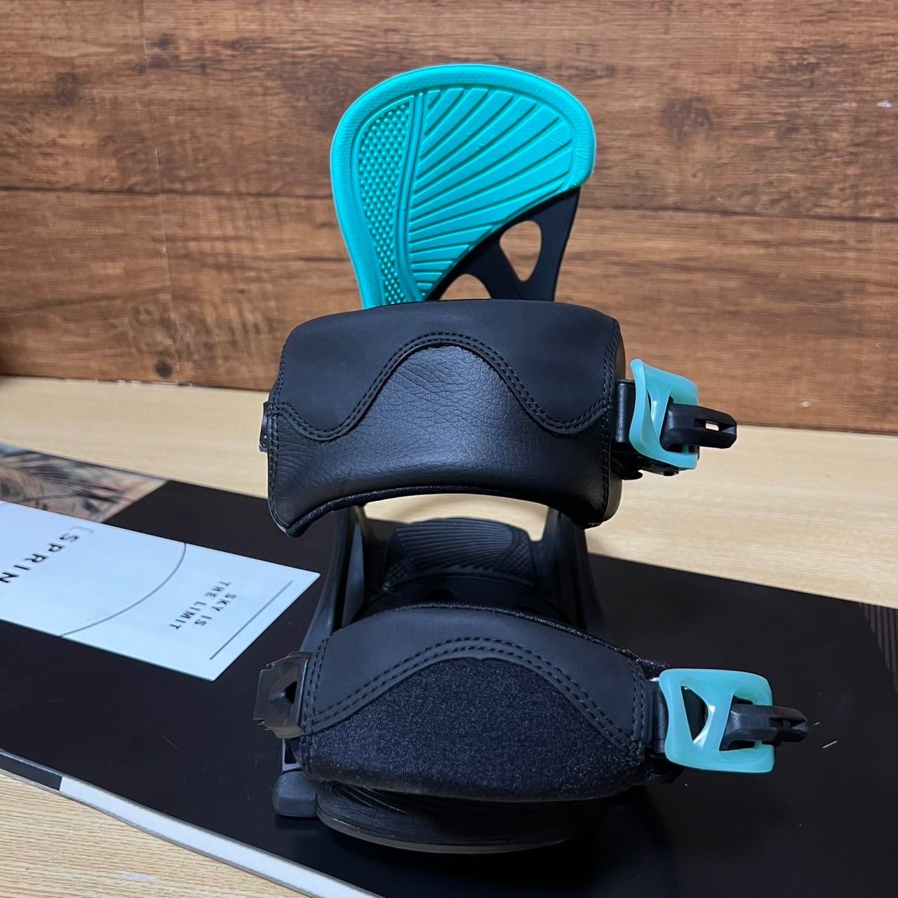  HEAD ヘッド スノーボードSPRING スプリング ハイブリッドキャンバー 138 cm バインディング ブーツ 23.5 ボード スノーボード