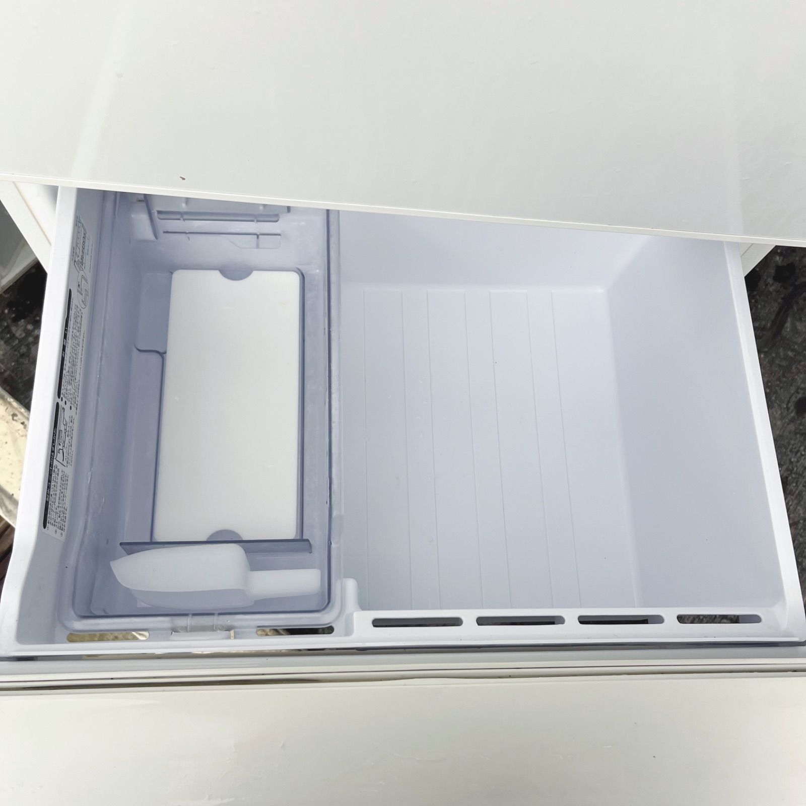 327取付無料！AQUA旬鮮チルド搭載 おしゃれホワイト自動製氷付き3ドア