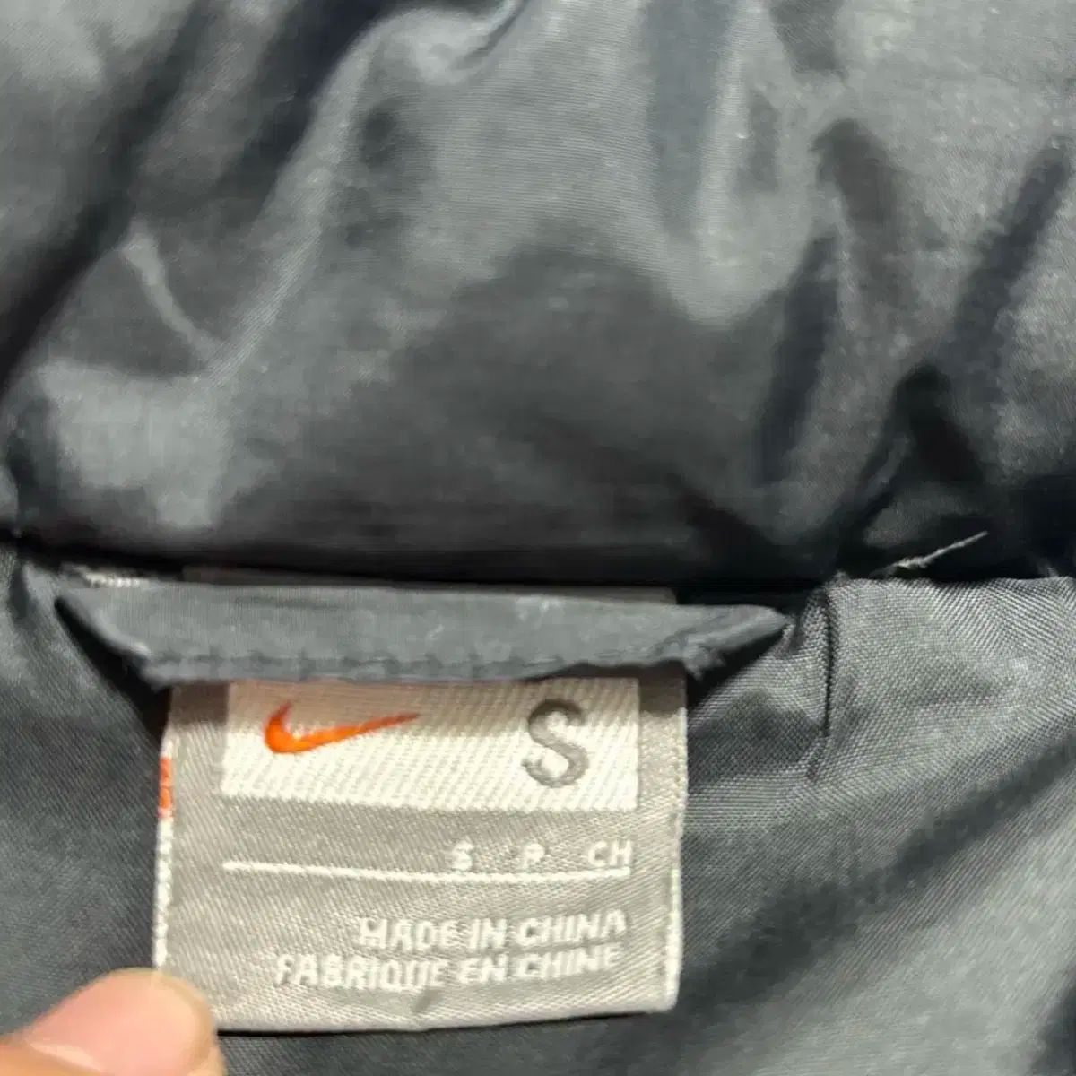 ナイキ マンチェスター ユナイテッド AIG ダウン LLC-HASEGAWATOSO_COM