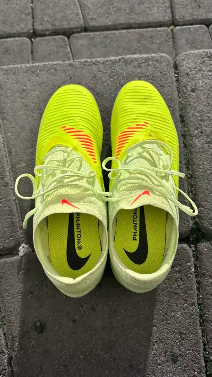 ナイキ FANTOM プロTF 285