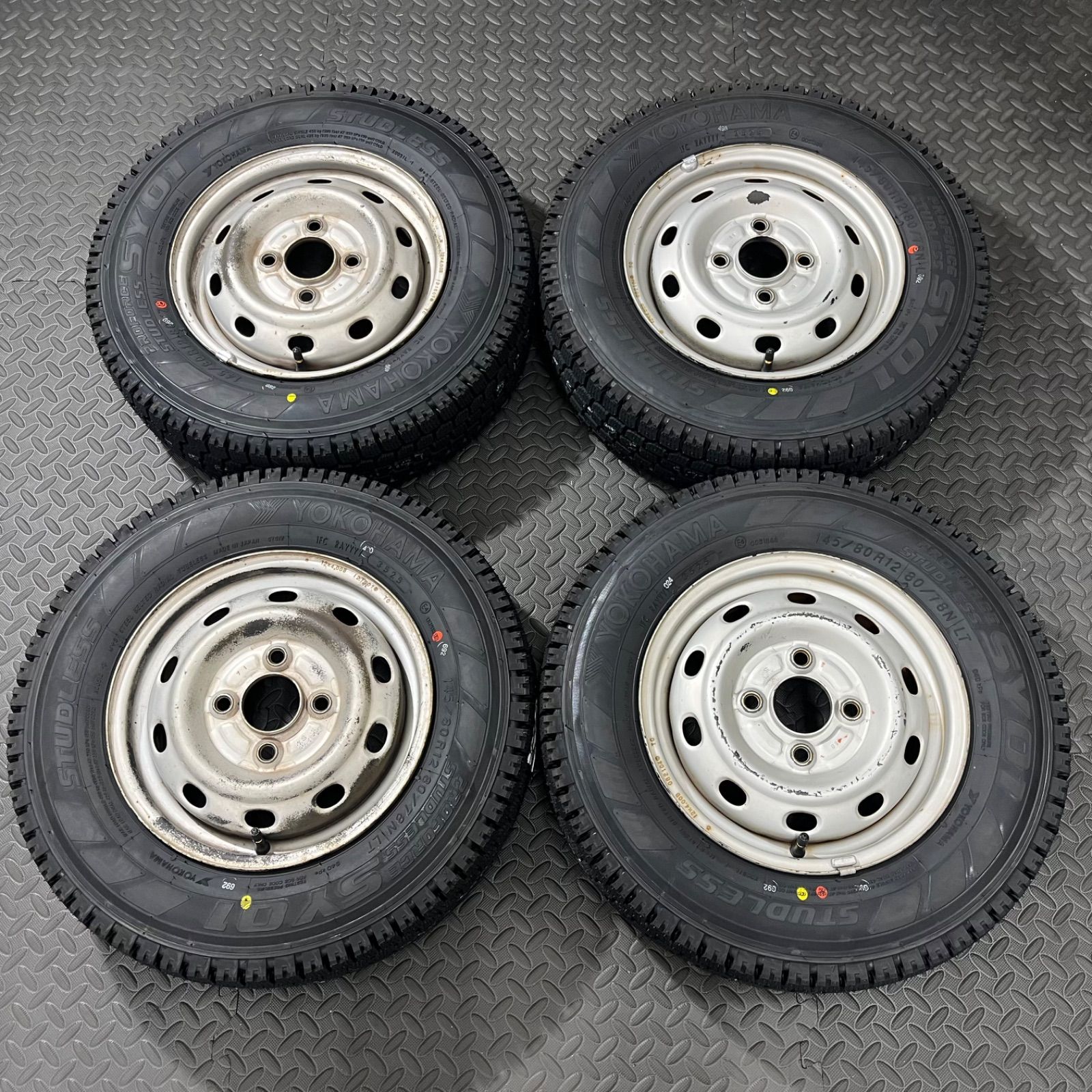 25年製 新品タイヤ 145/80R12 80/78N LT ヨコハマ SY01V スバル サンバー サンバーディアス スタッドレスタイヤ 冬タイヤ【1141R】