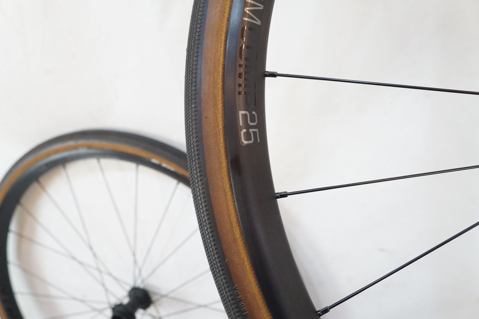 BONTRAGER ボントレガー PARADIGM COMP25 シマノ11速 622×25C ホイールセット バイチャリ浦和ベース BRIGHTFACE_UK