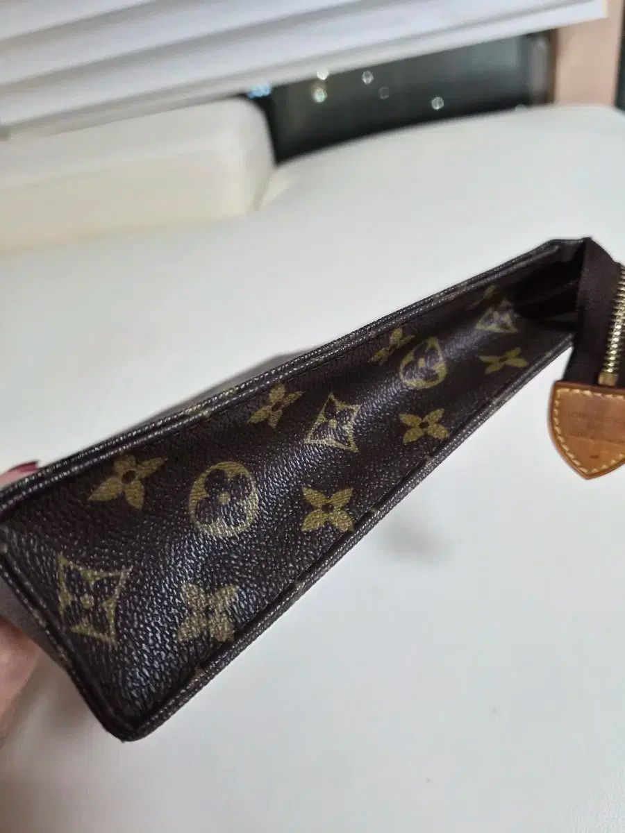 ルイヴィトン トゥー丸のまま 品 26