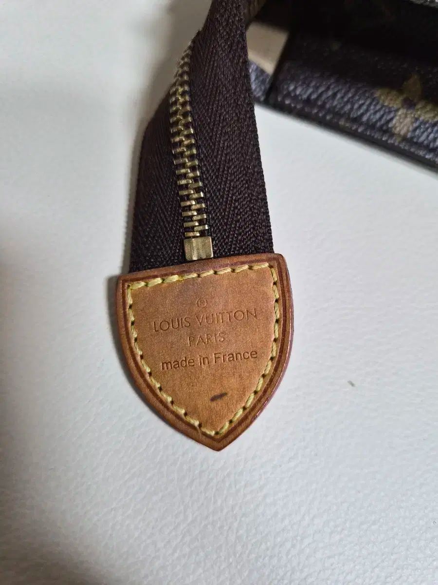 ルイヴィトン トゥー丸のまま 品 26 DECORATOM_COM_BR