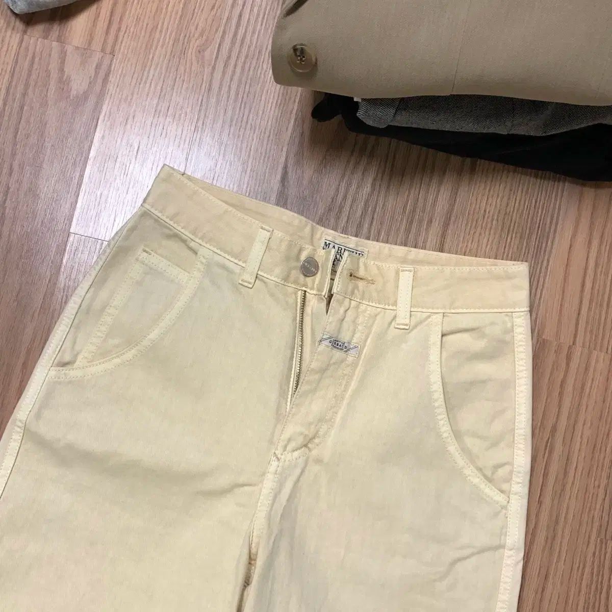 マリテフランソワジルボー レモンイェロー デニム パンツ 25