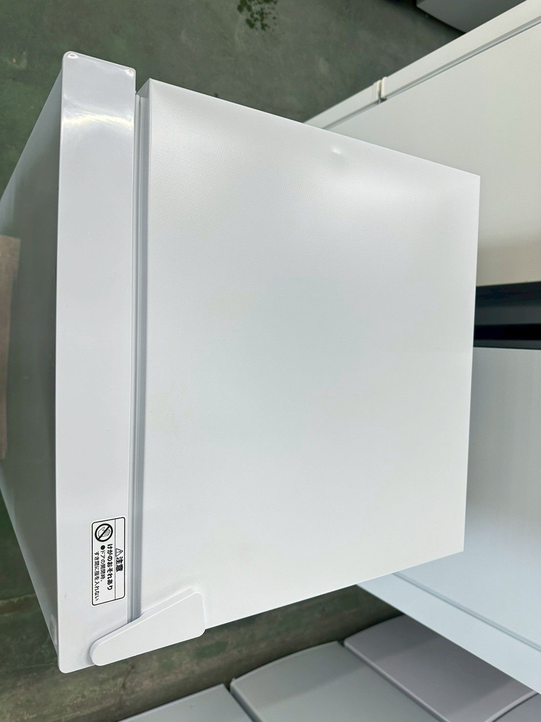 大阪送料無料★3か月保障付★冷蔵庫★2023年★NTR-106WH★SR-151 大阪送料無料☆3か月保障付☆冷蔵庫☆2023年☆NTR-106WH☆SR-151