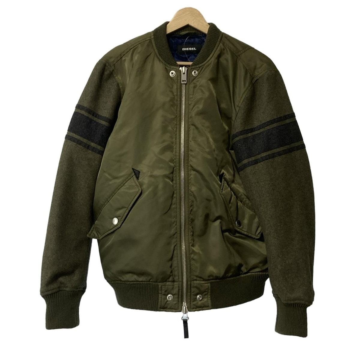 DIESEL(ディーゼル) ブルゾン サイズS メンズ美品 - カーキ  