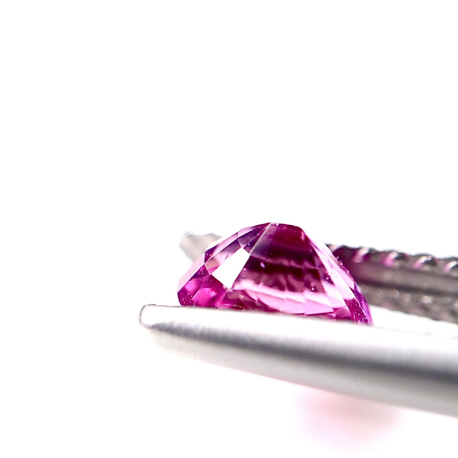 非加熱ルビー オーバルミックスカット