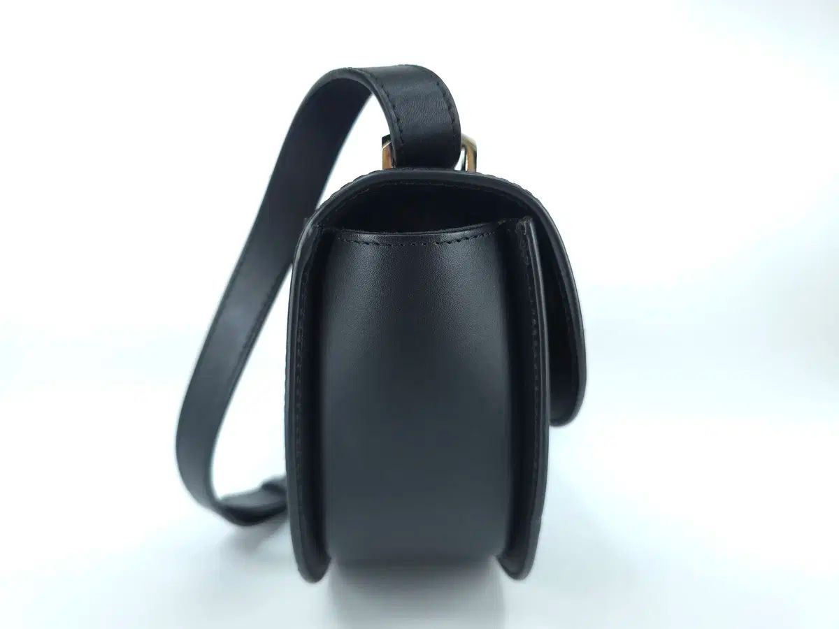 A.P.C. アー ペー セー ジェネバ クロスバック ブラック