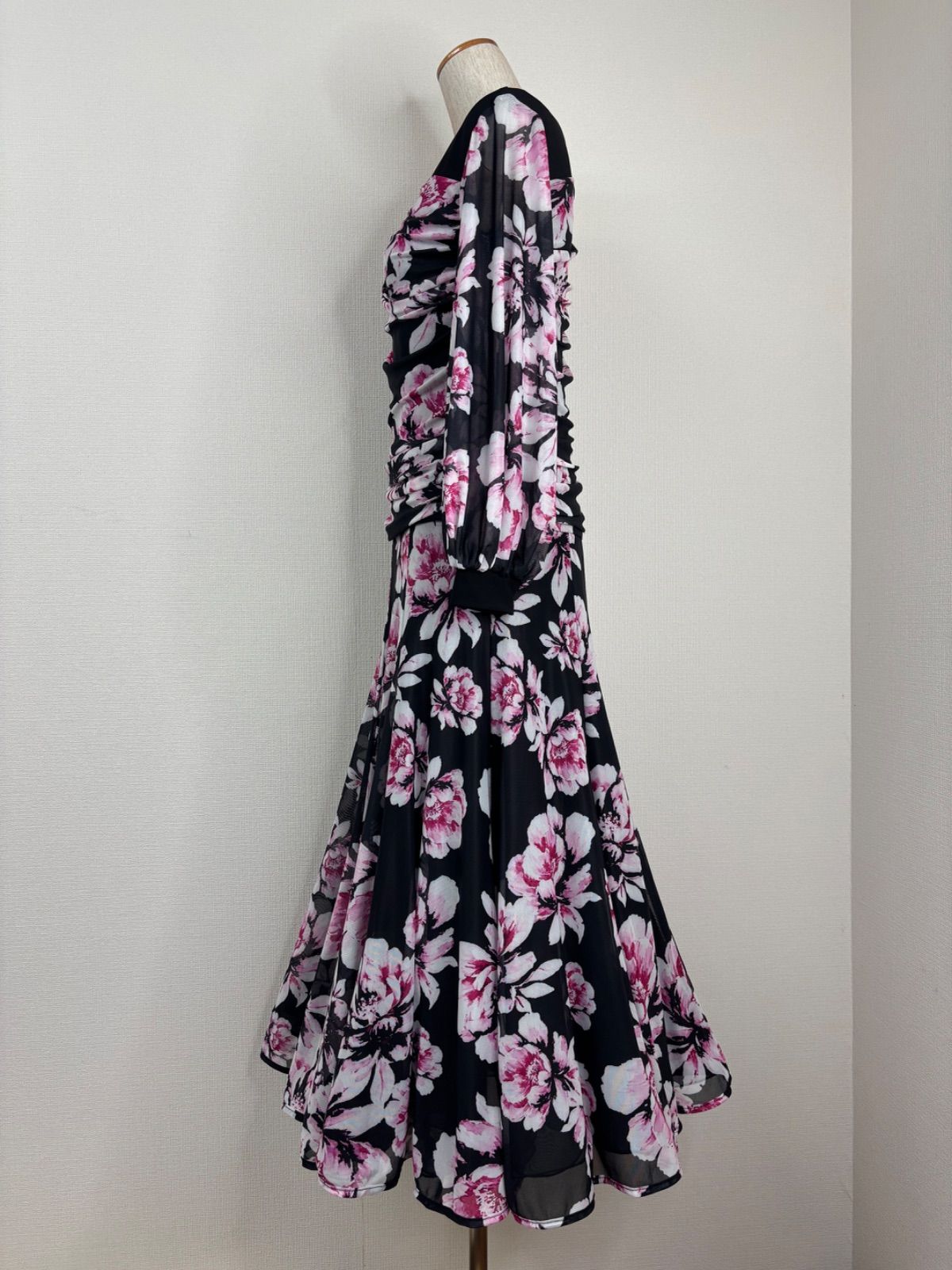 ブラック×ピンク系