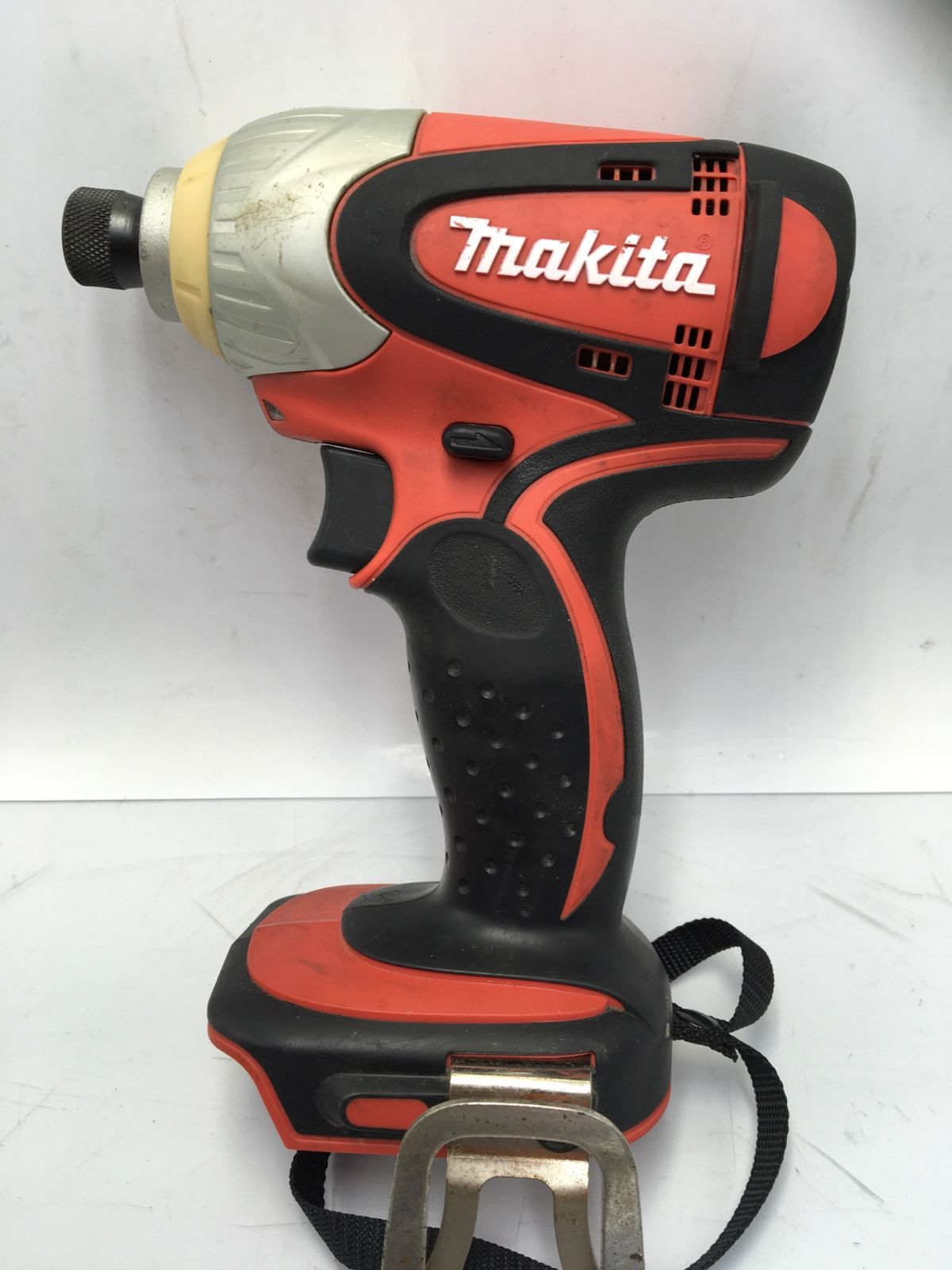 品 Makita マキタ 14.4v充電式インパクトドライバ TD131DRFXR ITG5F5K287W8 エコツール知立店 M02