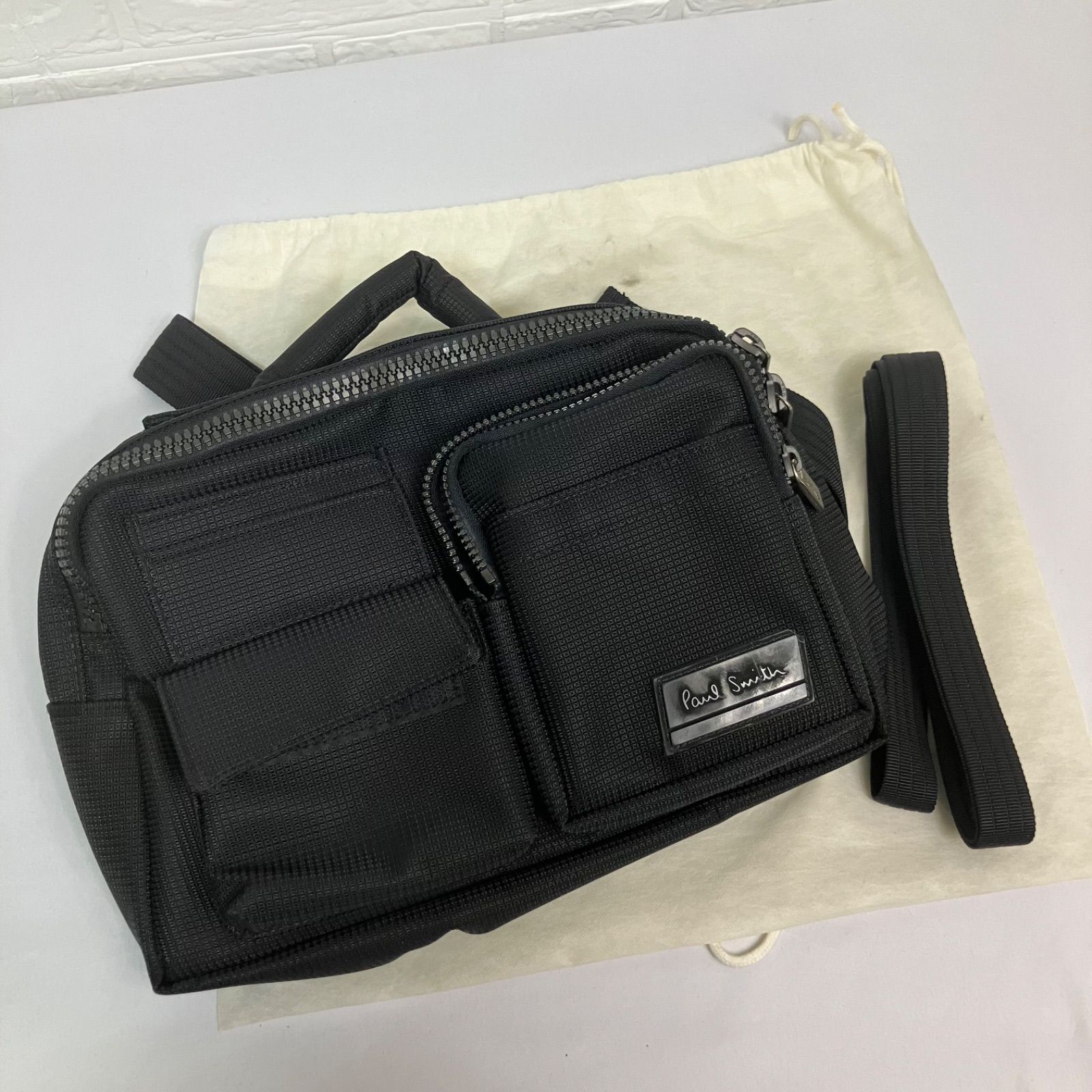 Poul Smith ポールスミス ボディバッグ ショルダーバッグ ハンドバッグ 3way クロスボディ ナイロン ブラック 黒 ファスナー式 メンズ 男性 お出かけ 普段使い 日常使い 通勤 通学 おしゃれ ブランドカバン 鞄 バッグ 大容量 人気