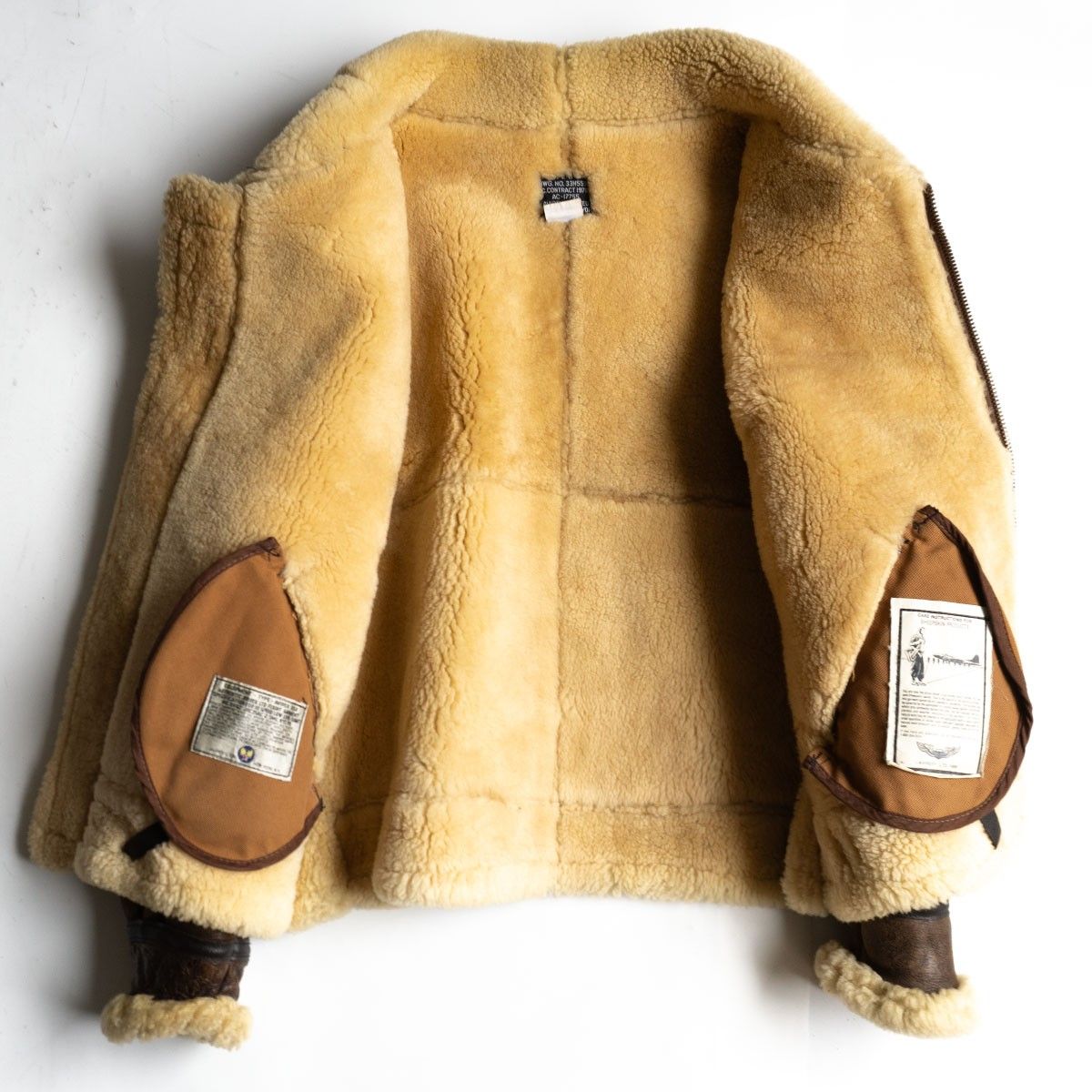 ブラウン アヴィレックス