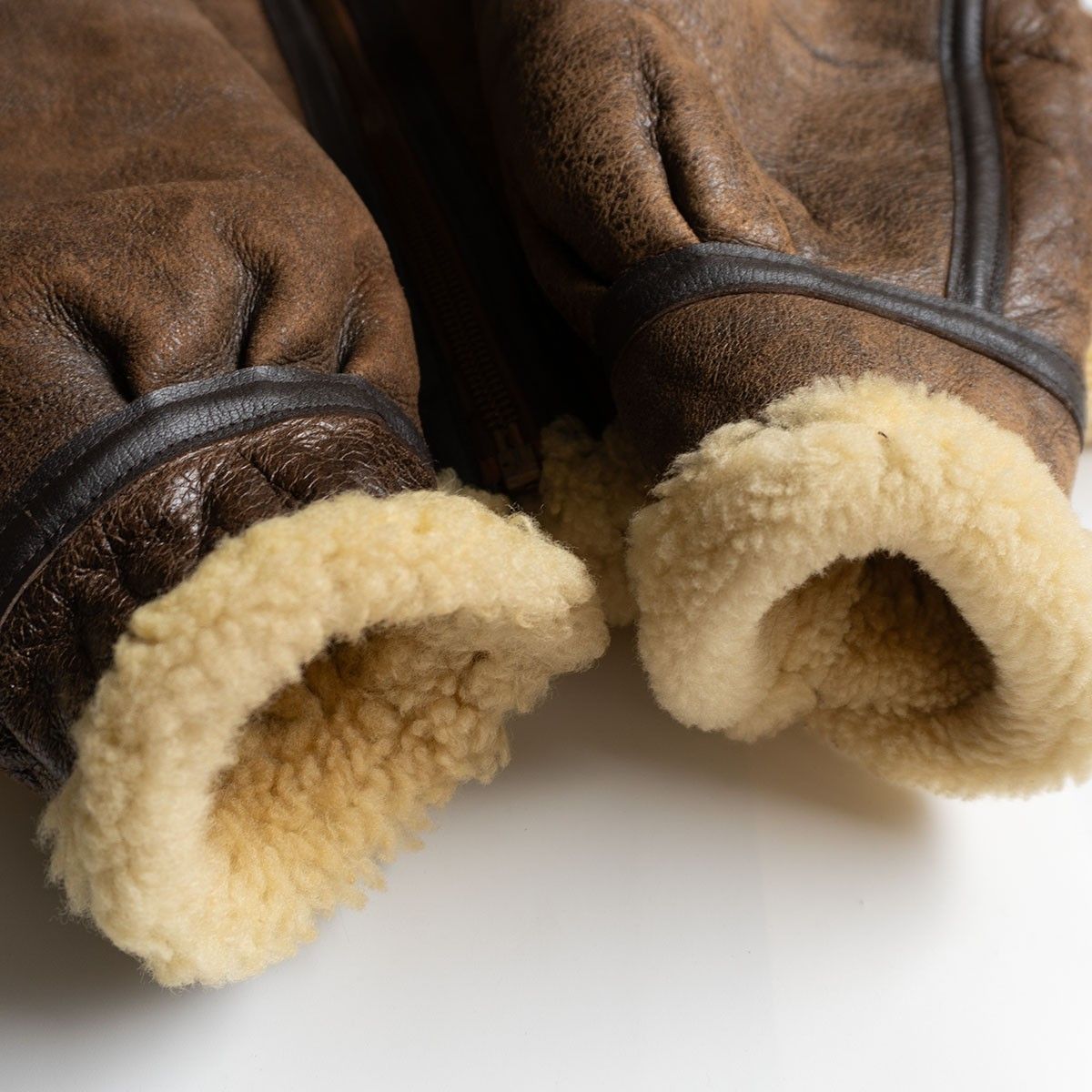 雰囲気抜群 ビッグサイズ AVIREX B-3 ムートンボンバージャケット 44 ブラウン アヴィレックス フライト レザー ジャケット 25101265 KANDAIZUMI_COM