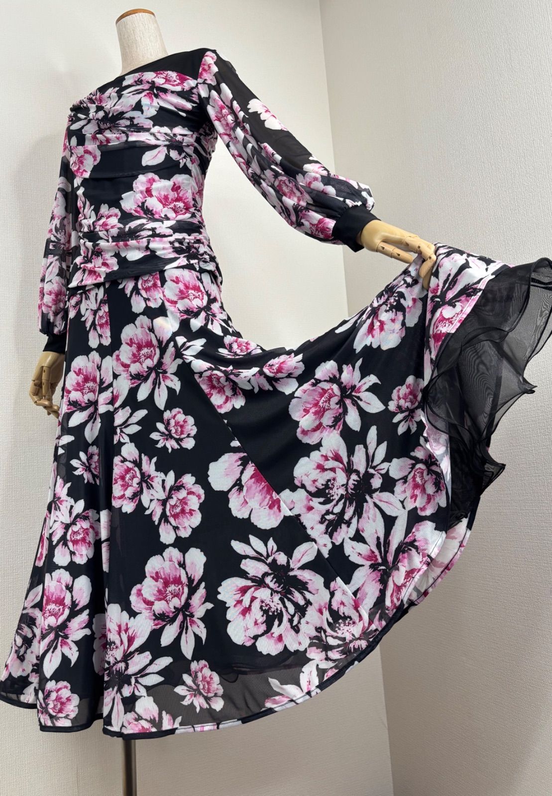 社交ダンス ブラック ピンク系 パフスリーブ ソフトメッシュ セットアップドレス 衣装