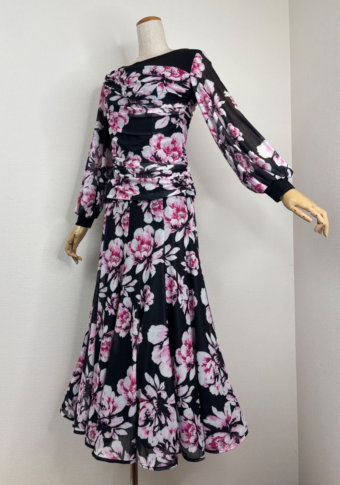 ブラック×ピンク系