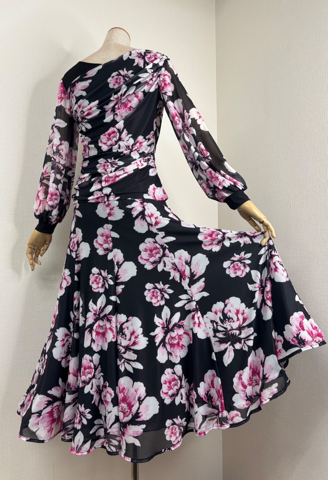 社交ダンス ブラック×ピンク系