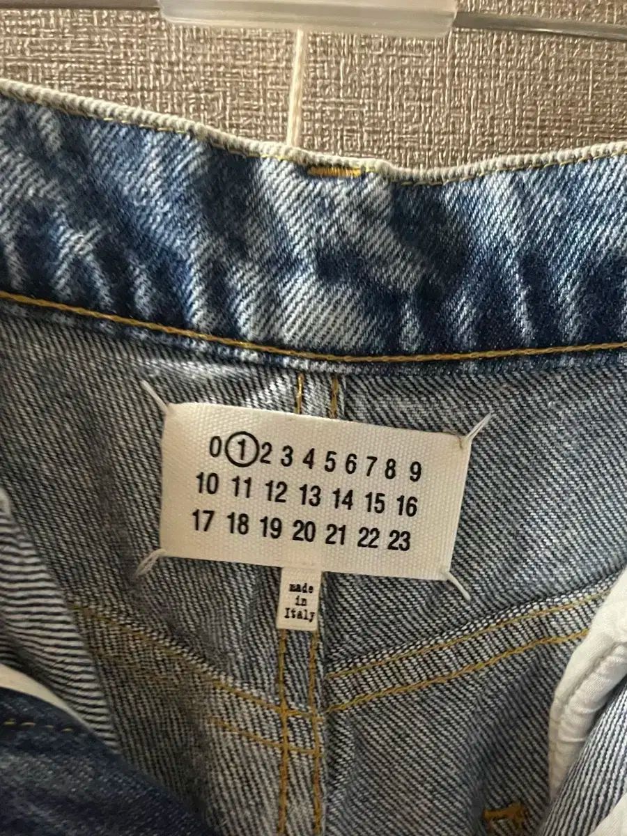 40 メゾンマルジェラ カットアウト デニム 40 DECORATOM_COM_BR