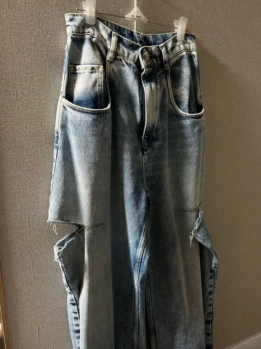 カットアウト デニム