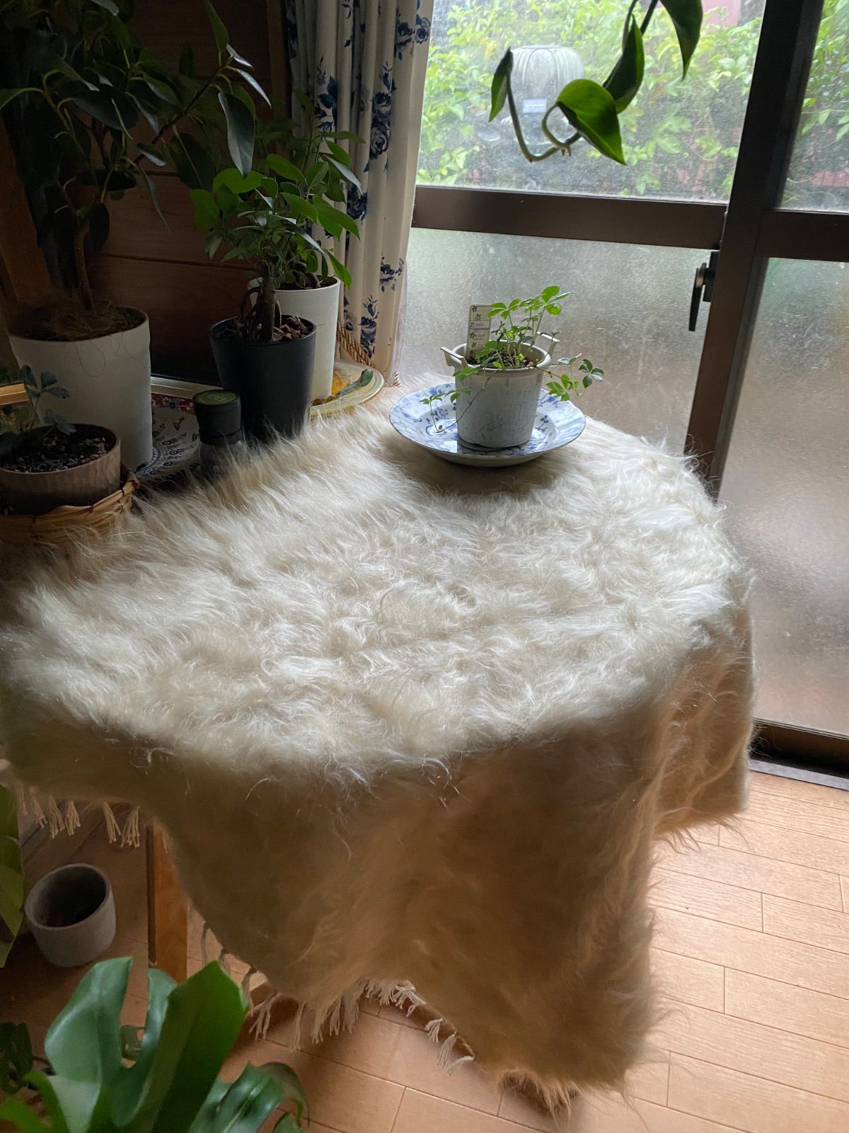 品 ヴィンテージシイルトバッタニイェ白