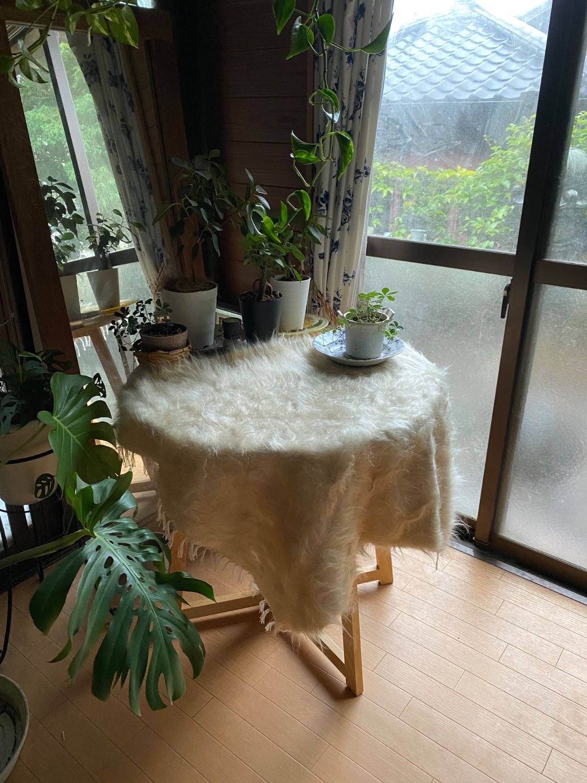 2枚 アンゴラヤギのモヘアで織られた