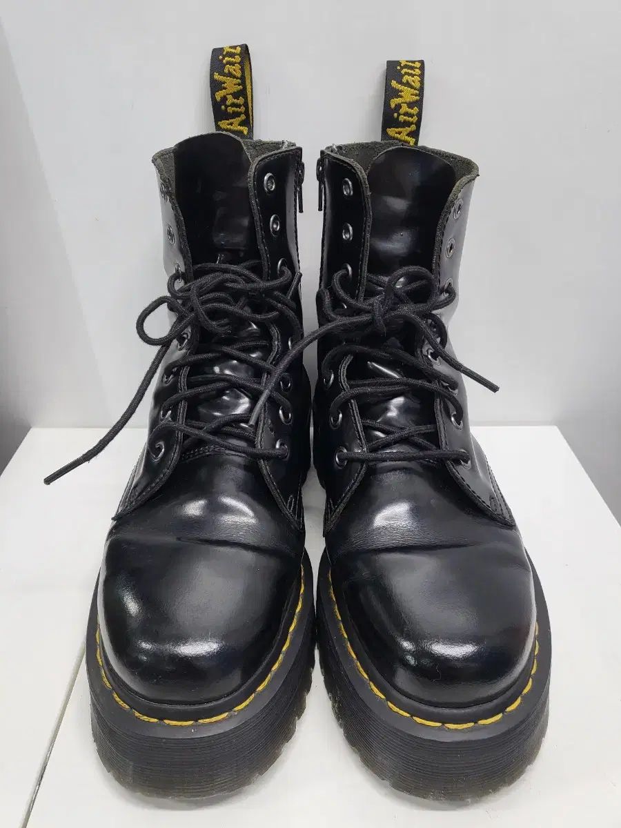 MARTENS ドクターマーチン