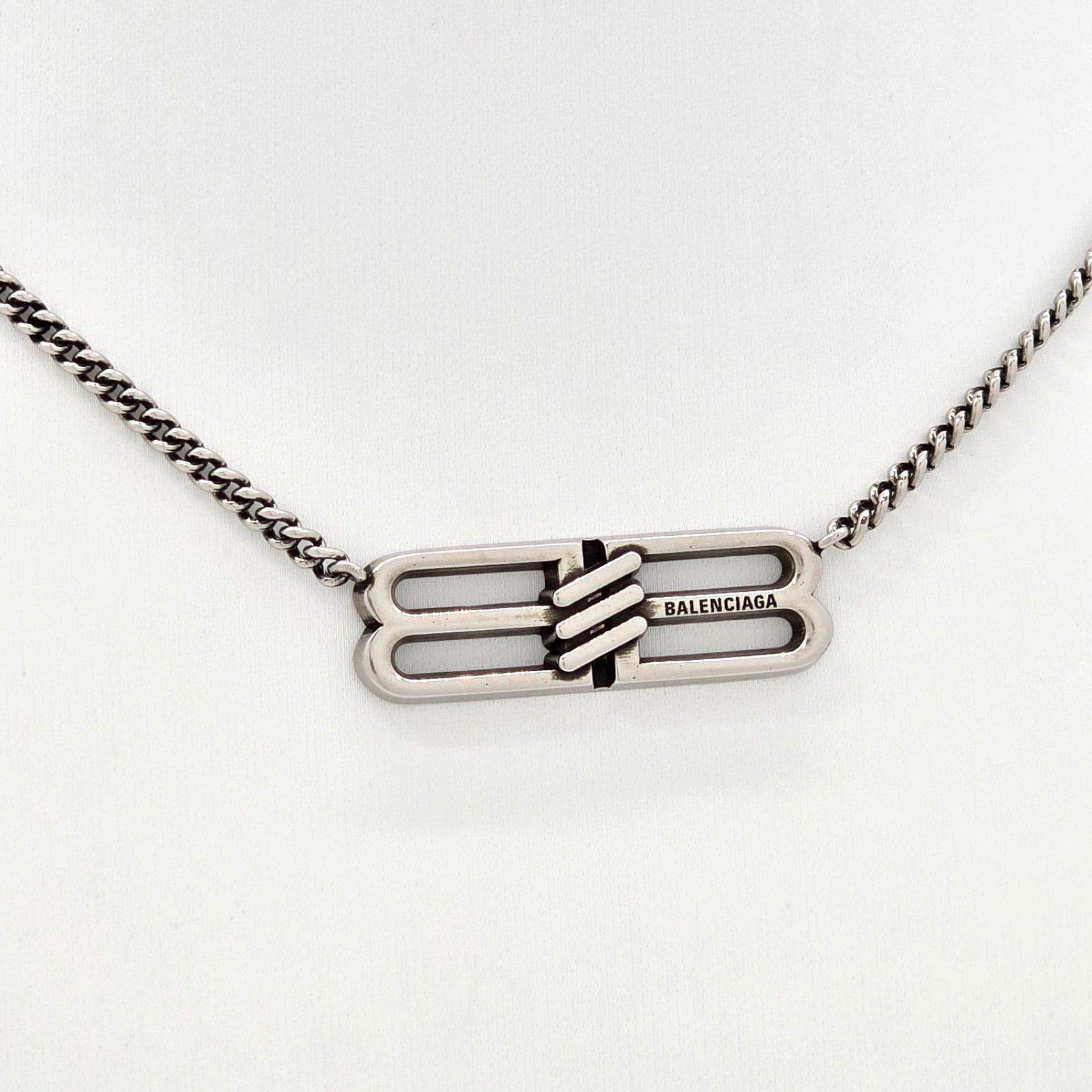 BALENCIAGA バレンシアガ BB Icon ネックレス アンティーク調シルバー真鍮 首周り約37 45㎝ 箱 保存袋 イタリア製 男女兼用