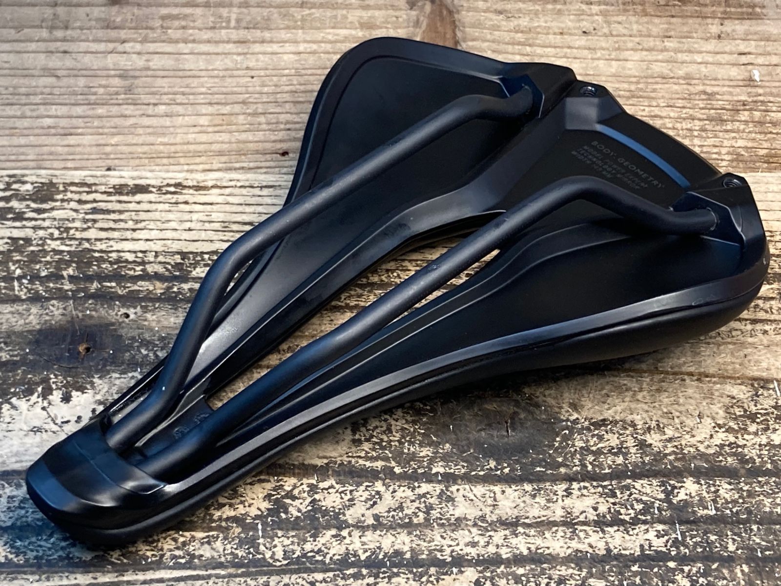 JH023 スペシャライズド SPECIALIZED パワー POWER EXPERT WITH MIRROR サドル 横幅143mm レールきしみ ジャンク