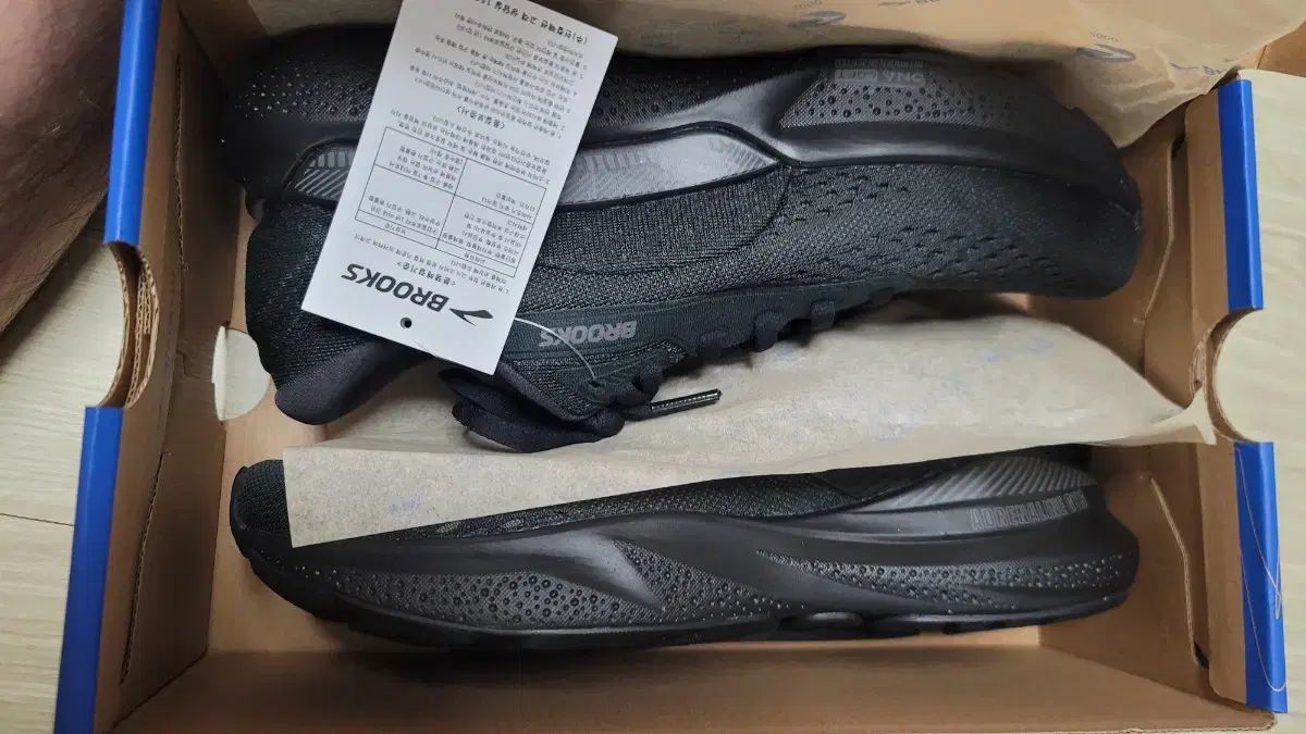  BROOKS ランニングシューズ Adrenaline GTS 24 レディース 250 その他 靴