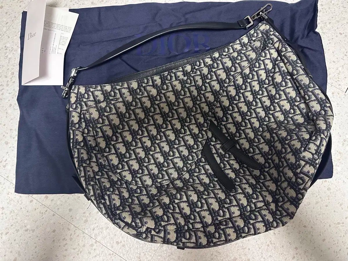 ディオール オブリーク サドル ソフトバッグ