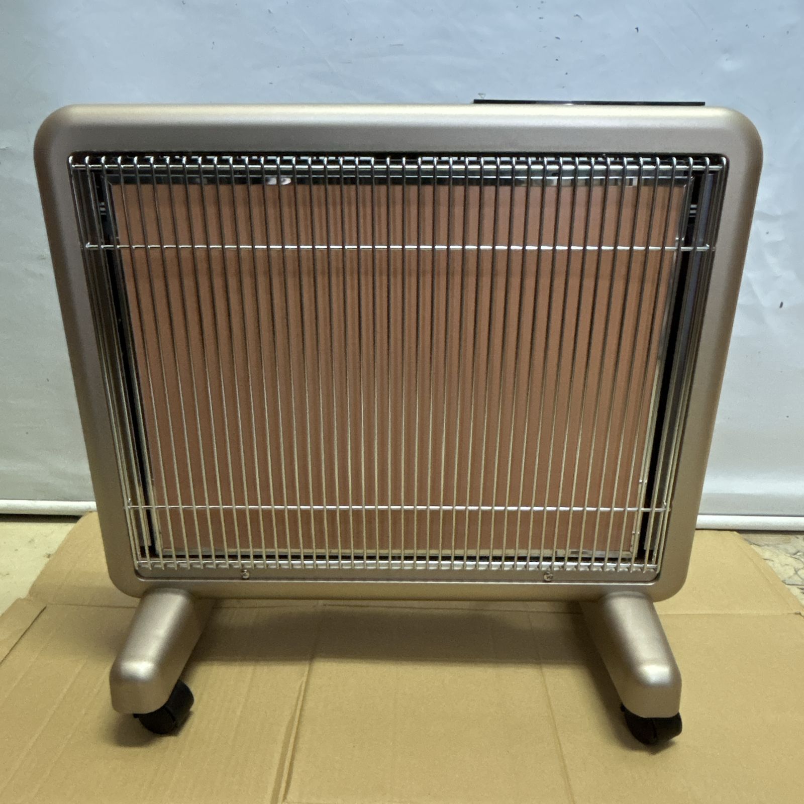 浜館67-635 遠赤外線暖房器 サンルミエ タイマー付 E800L-TM3 パールゴールド 品