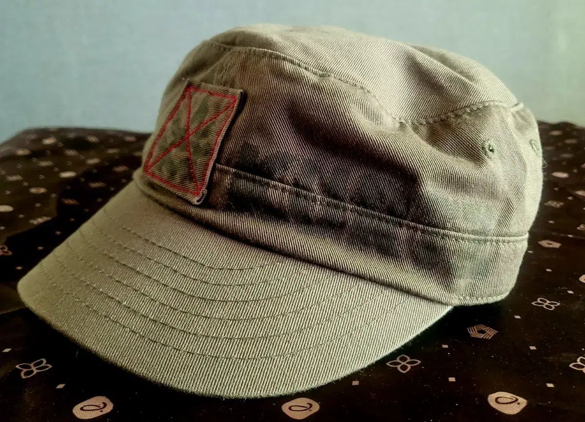 Akurtz エイカーツ カーキ ミリタリーキャップ