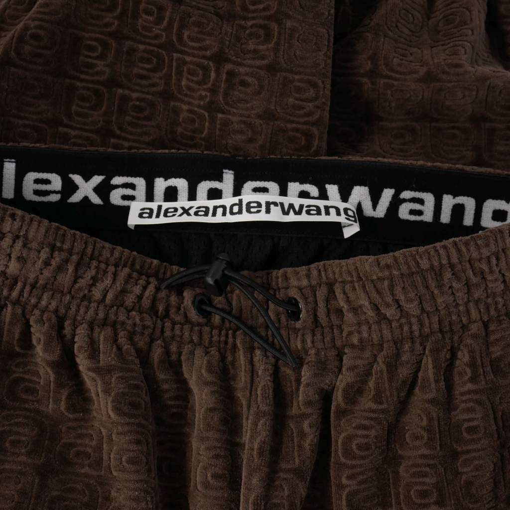 トラックパンツ