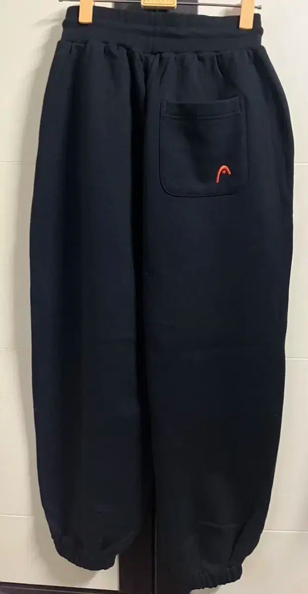 HEAD オーバワイドフィット スウェットパンツ 黒 Mサイズ