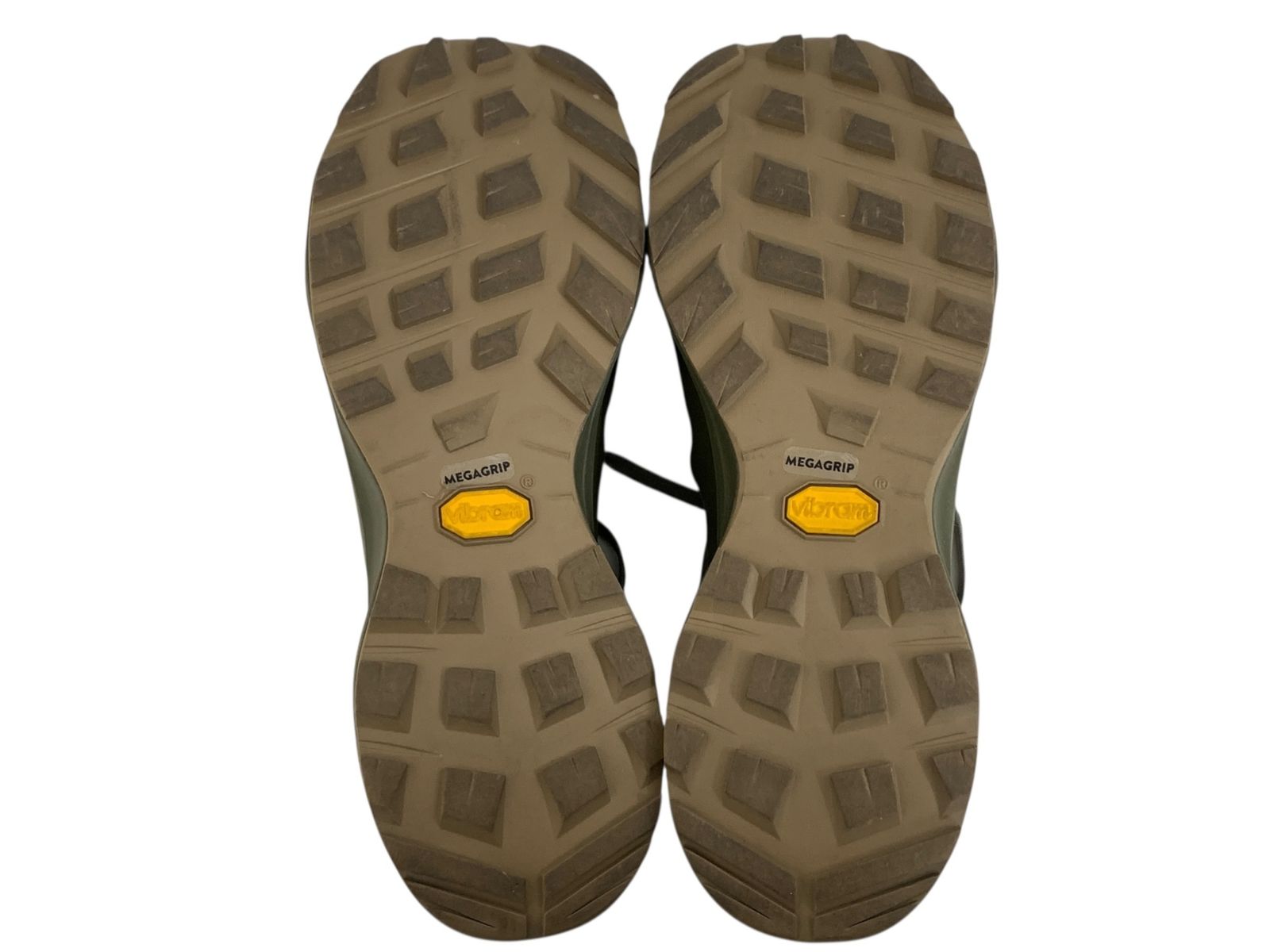 トレッキングシューズ Aerios