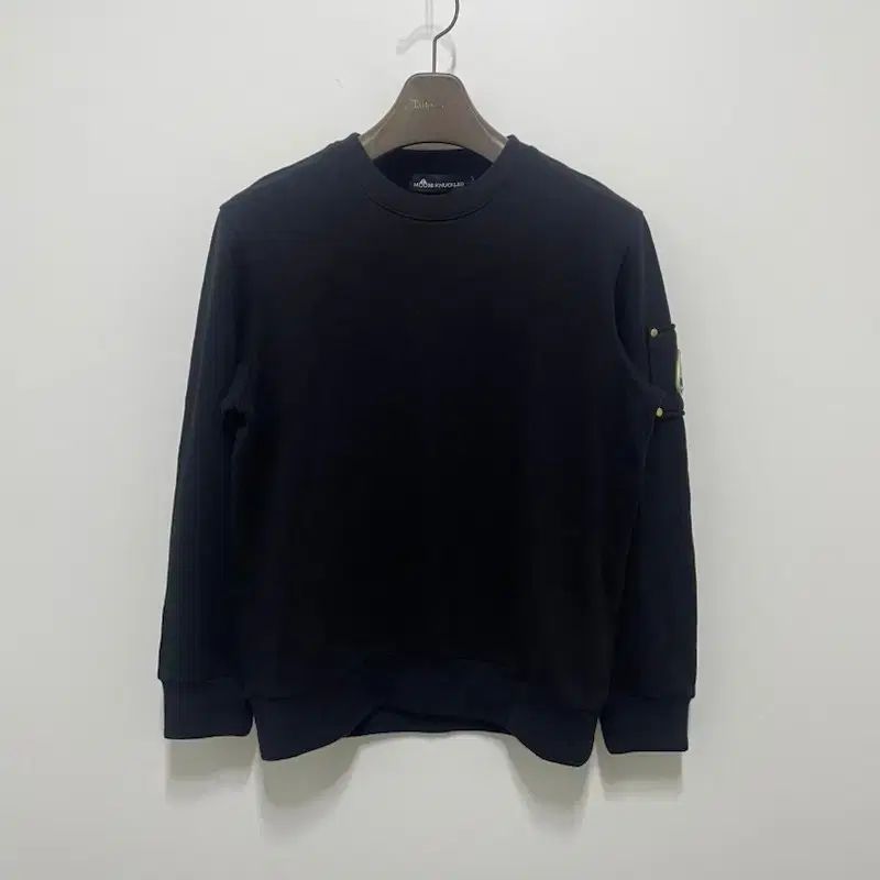 MOOSE KNUCKLES ムースナックルズ ロゴ スウェットシャツ ブラック