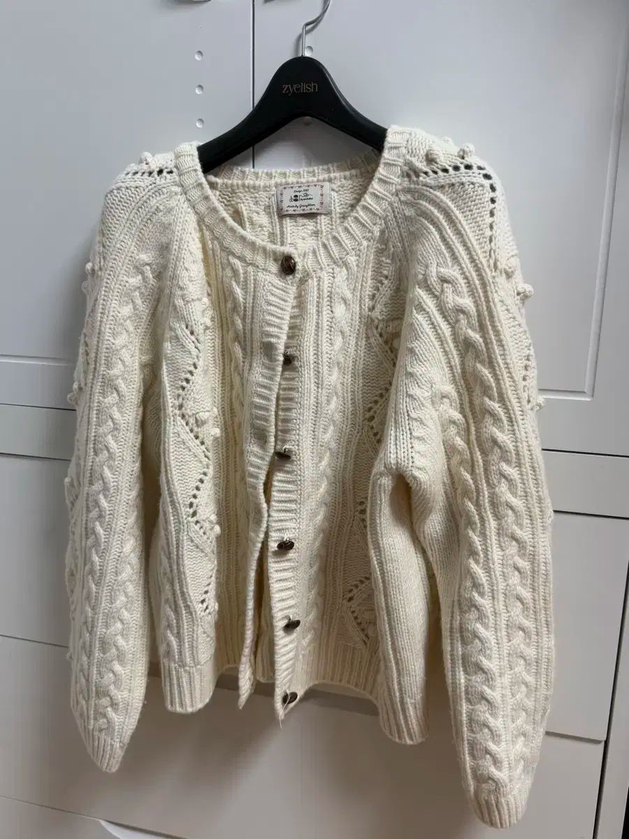 ボリ アイボリー