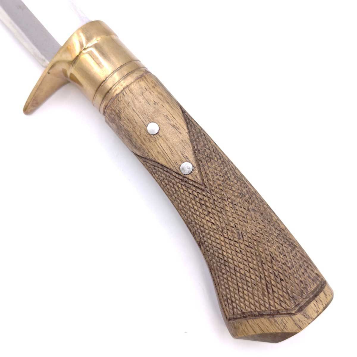 ハンティングナイフ