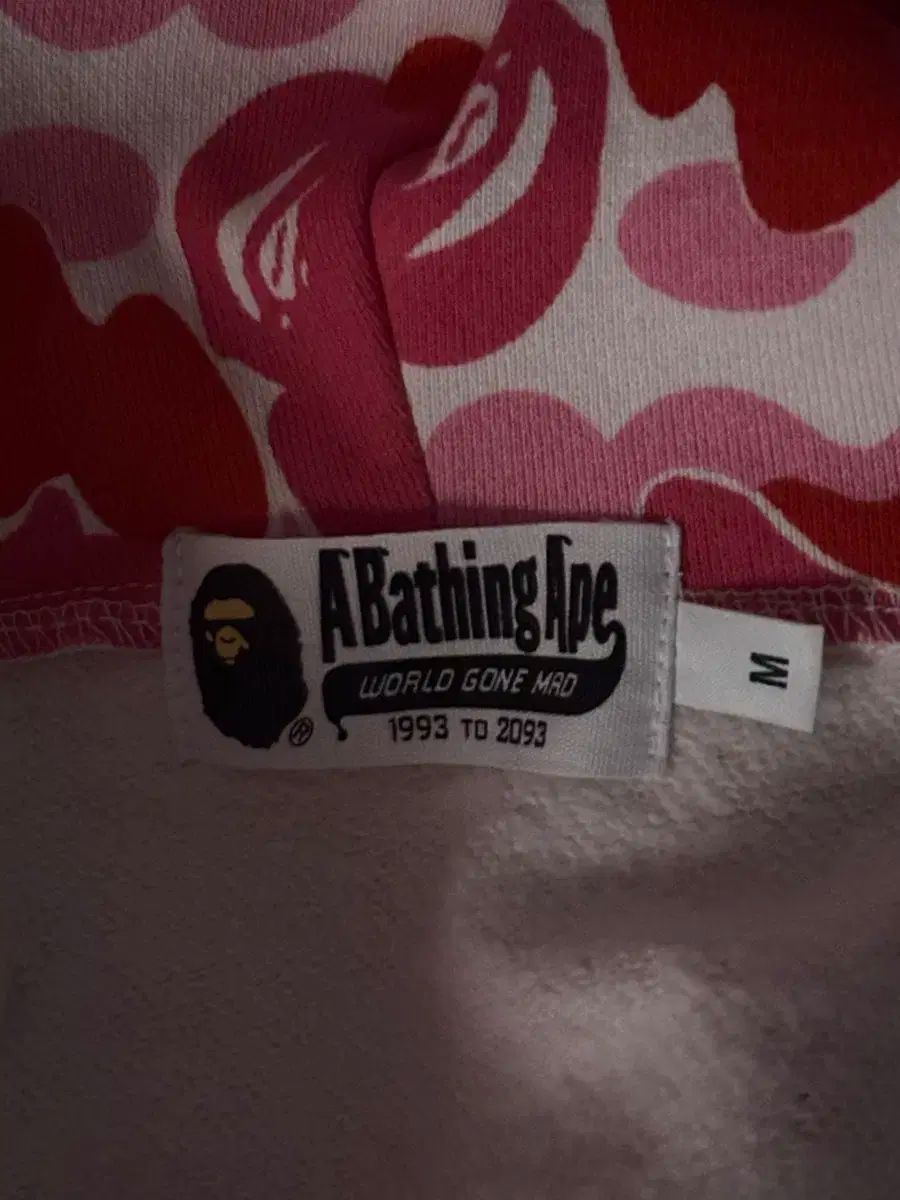 A BATHING APE® abc カモフラ シャーク ジップアップ フーディー ピンク M