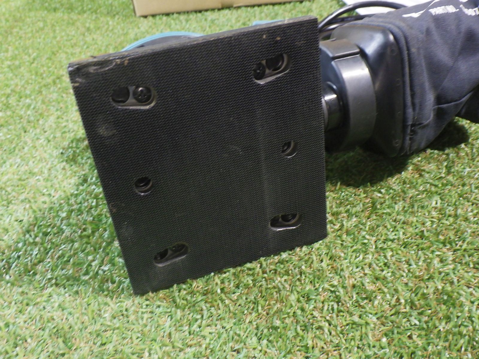 研磨 研削作業に ペーパー付き マキタ 防じんミニサンダー BO4555 品