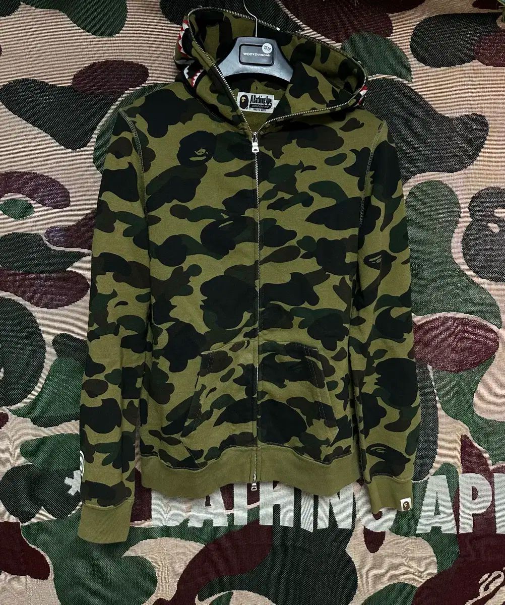 S アベイシングエイプ シャーク フーディー ジップアップ 迷彩柄