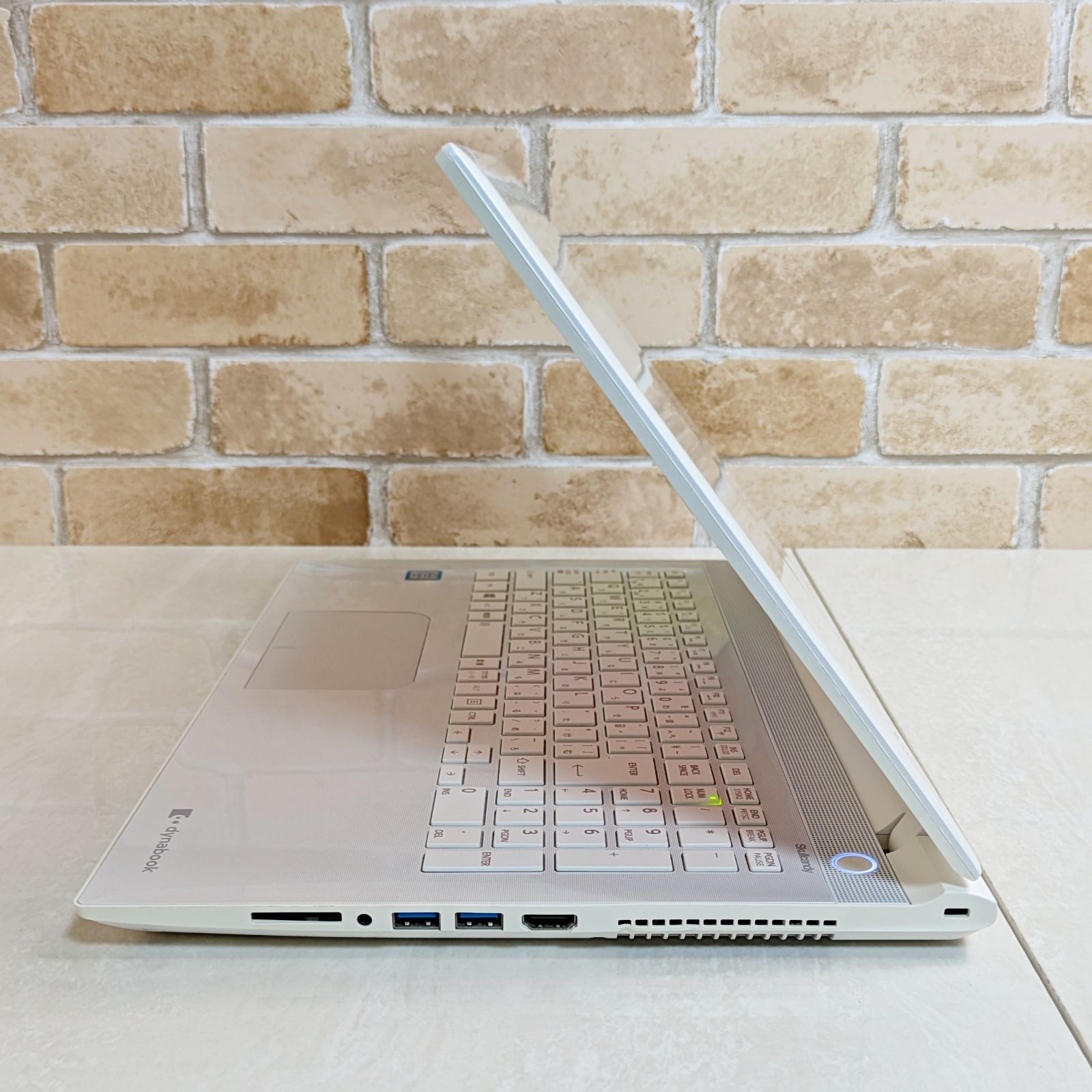 GB ノートパソコン