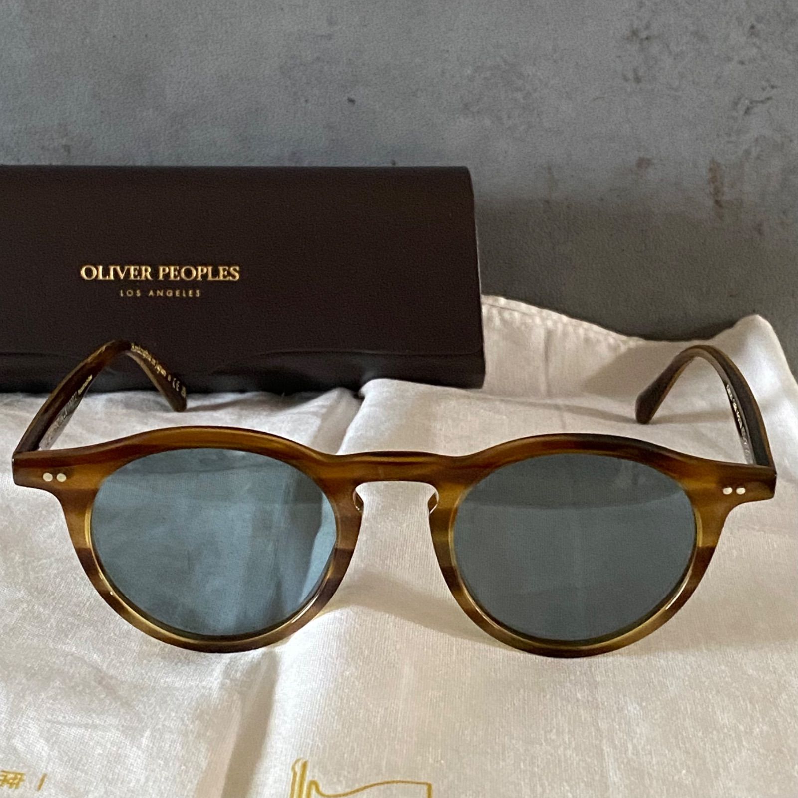 Peoples オリバーピープルズ