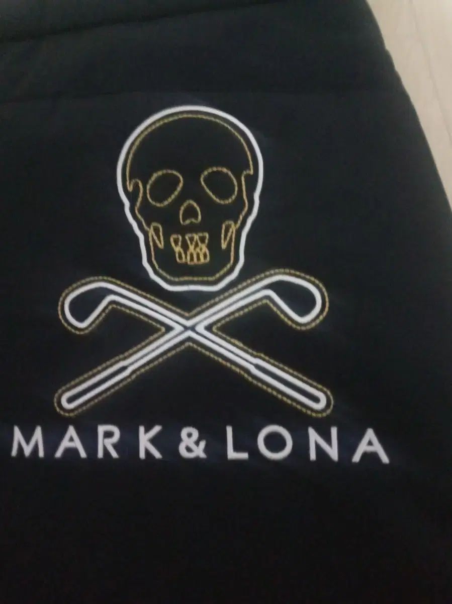 MARK - LONA マークアンドロナ ブラック スカル ダウンゴルフウェア
